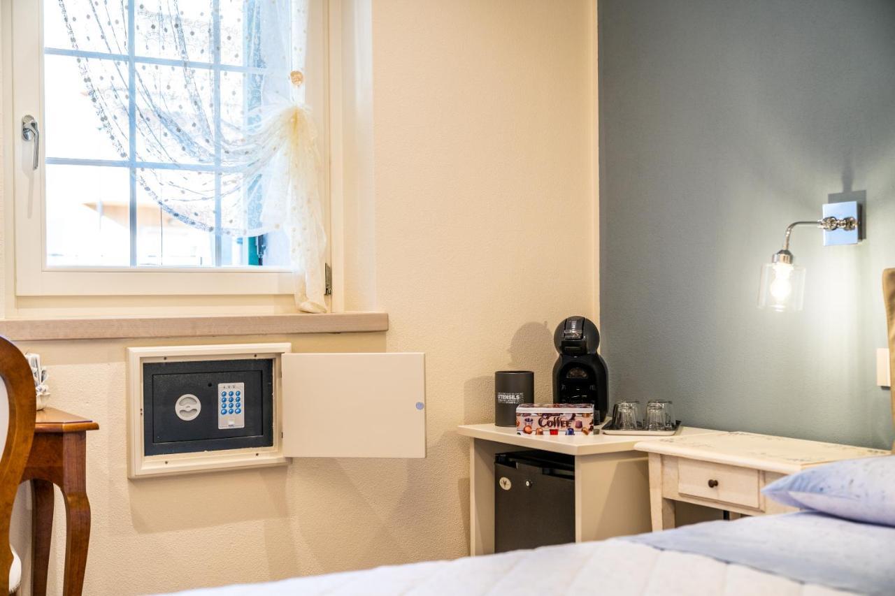 Hotel Il Nido Degli Usignoli à Peschiera del Garda Extérieur photo