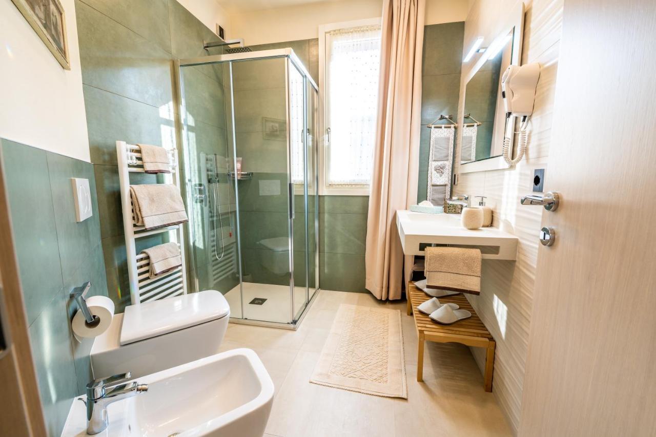 Hotel Il Nido Degli Usignoli à Peschiera del Garda Extérieur photo
